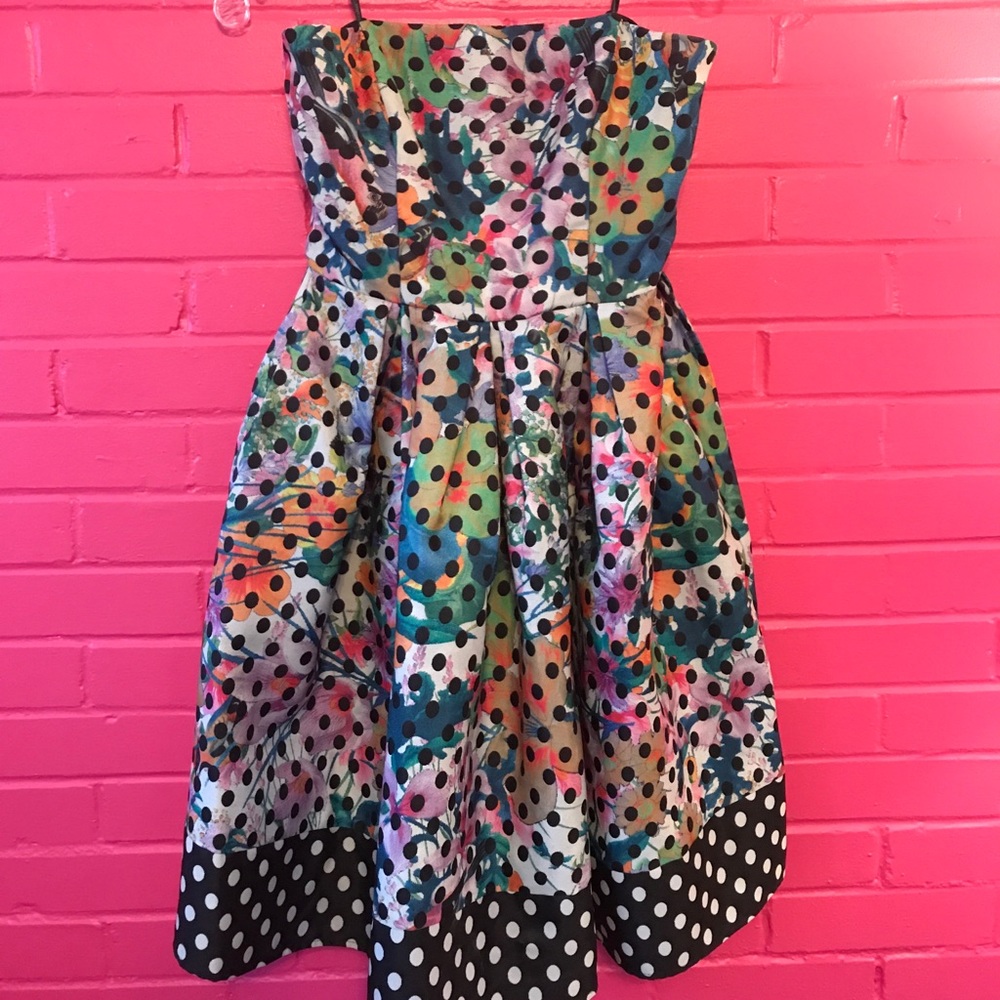 Colorful strapless size 8 Anthropologie dress!